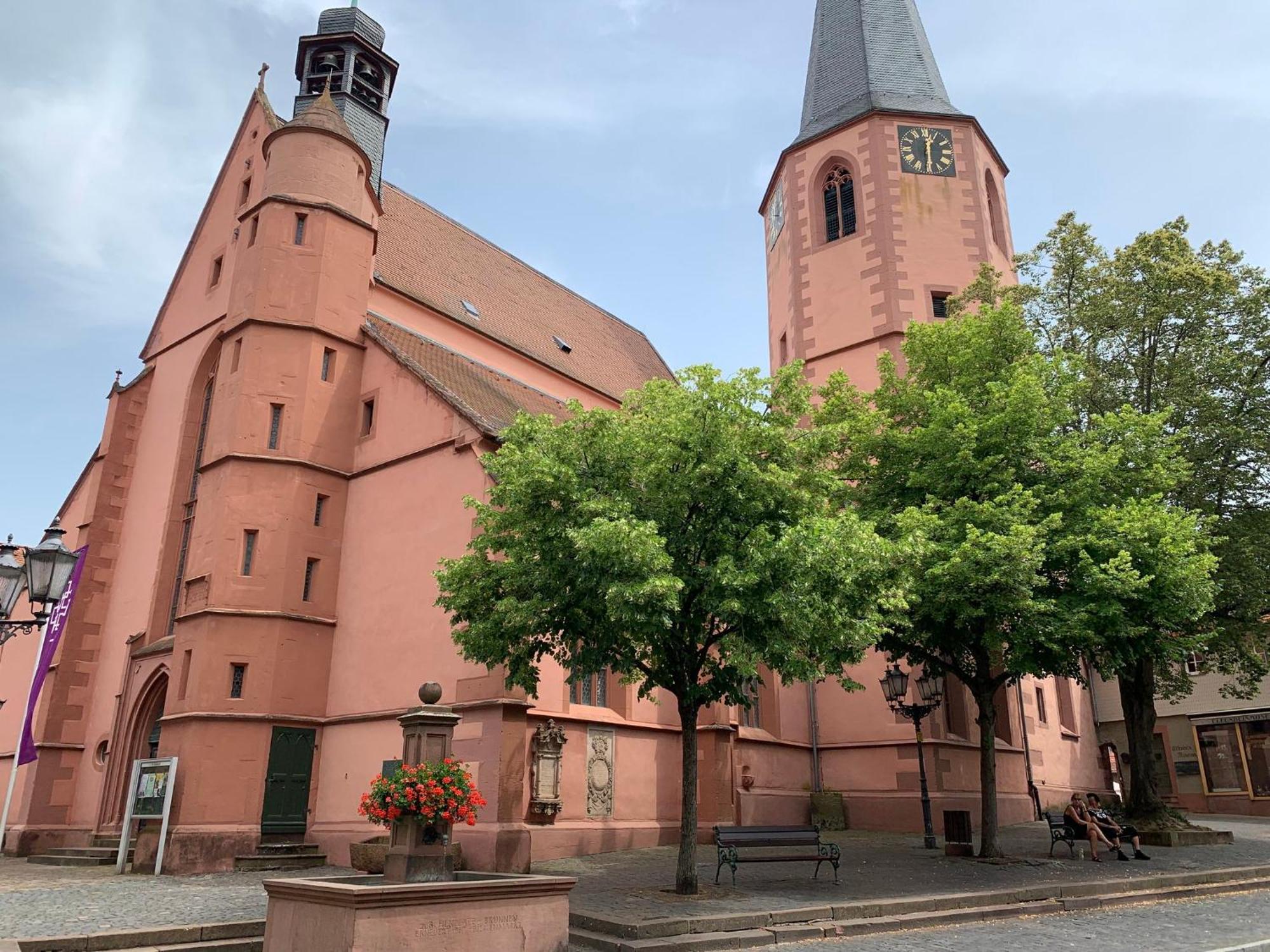 Apartment Am Historischen Rathaus Михелщат Екстериор снимка
