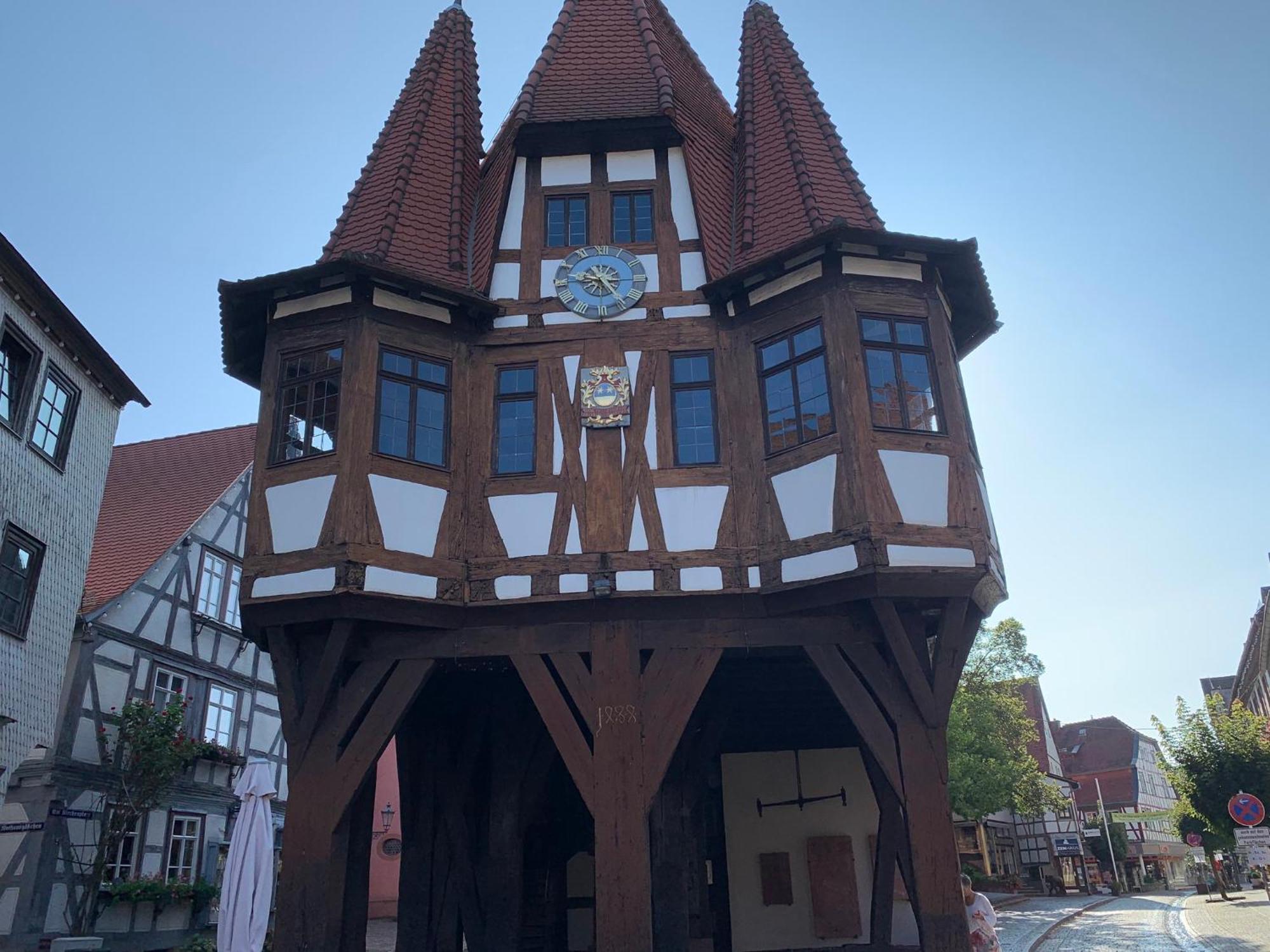Apartment Am Historischen Rathaus Михелщат Екстериор снимка