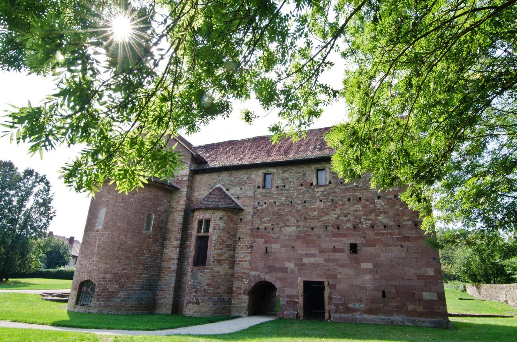 Apartment Am Historischen Rathaus Михелщат Екстериор снимка
