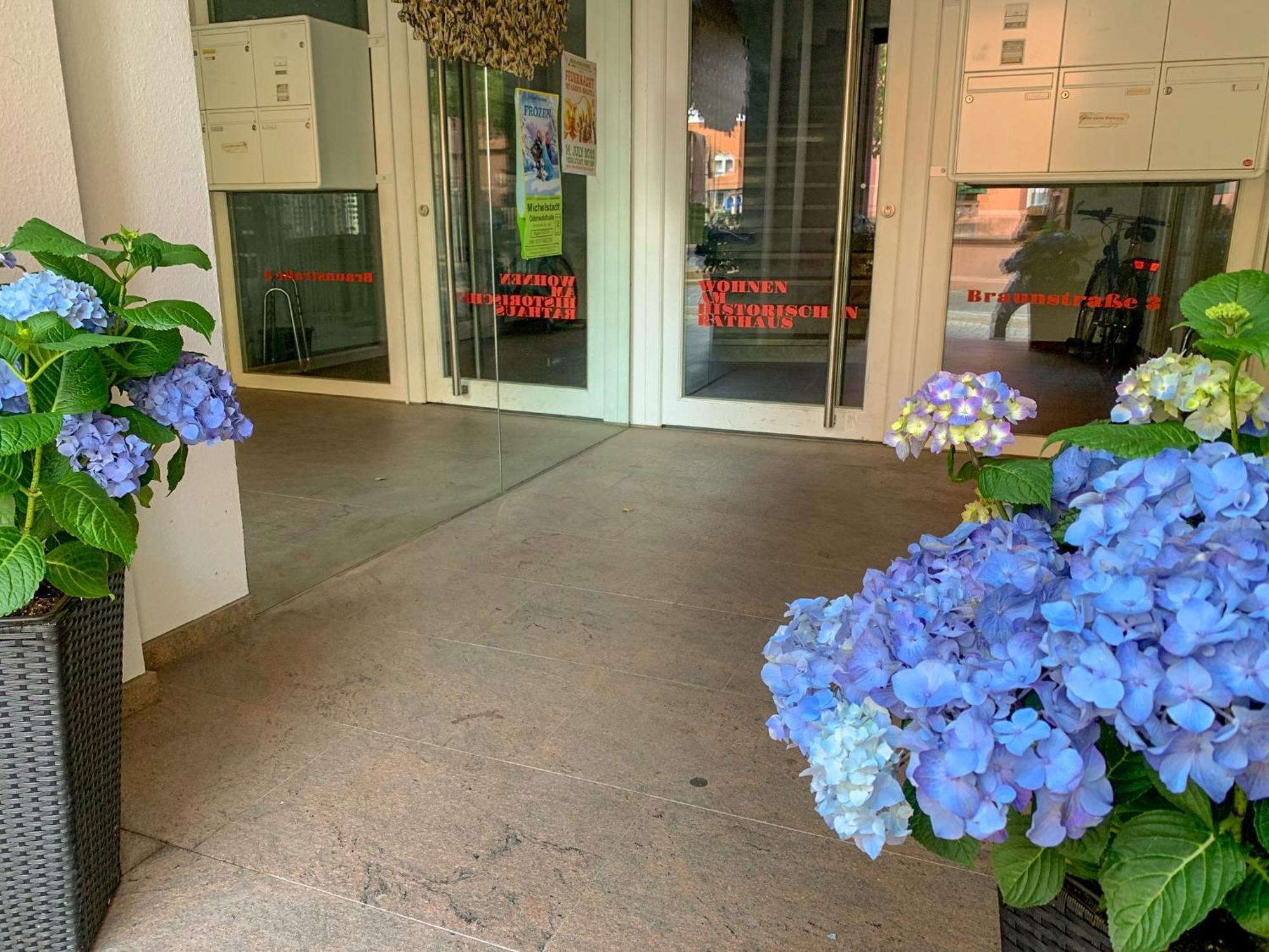 Apartment Am Historischen Rathaus Михелщат Екстериор снимка