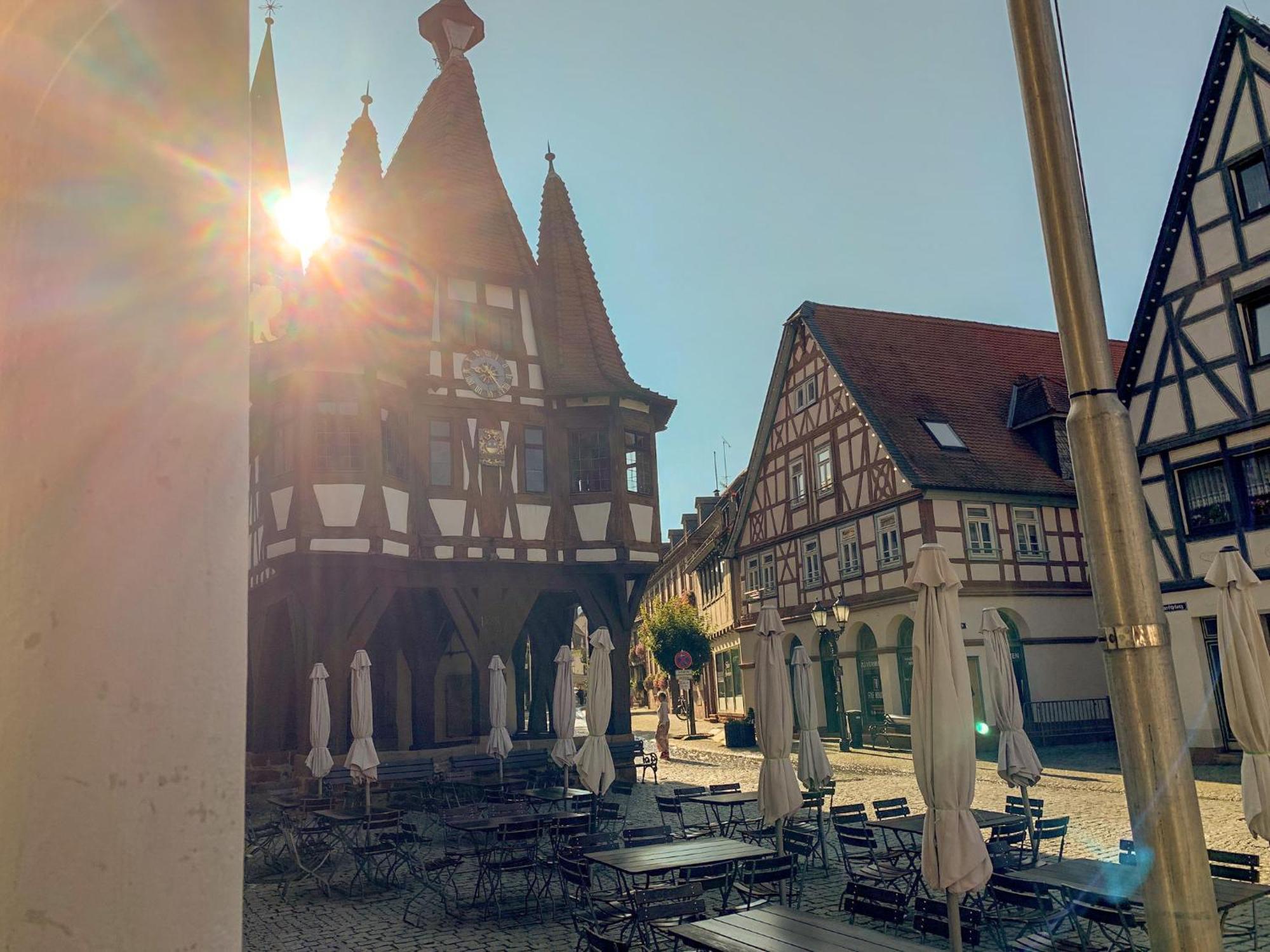 Apartment Am Historischen Rathaus Михелщат Екстериор снимка
